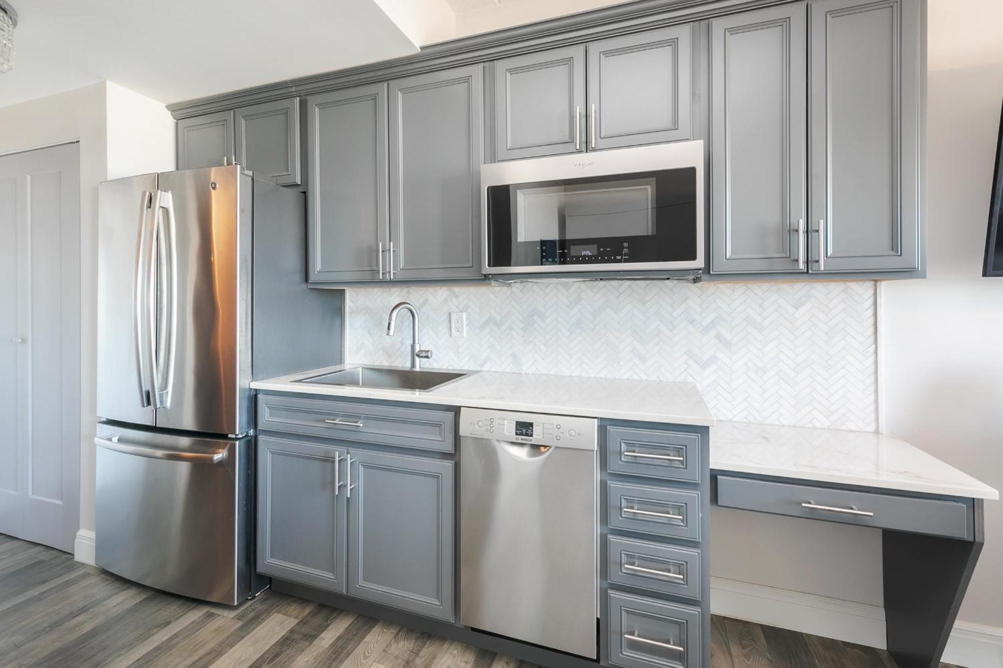 Apartment Direct Oceanfront Suite!