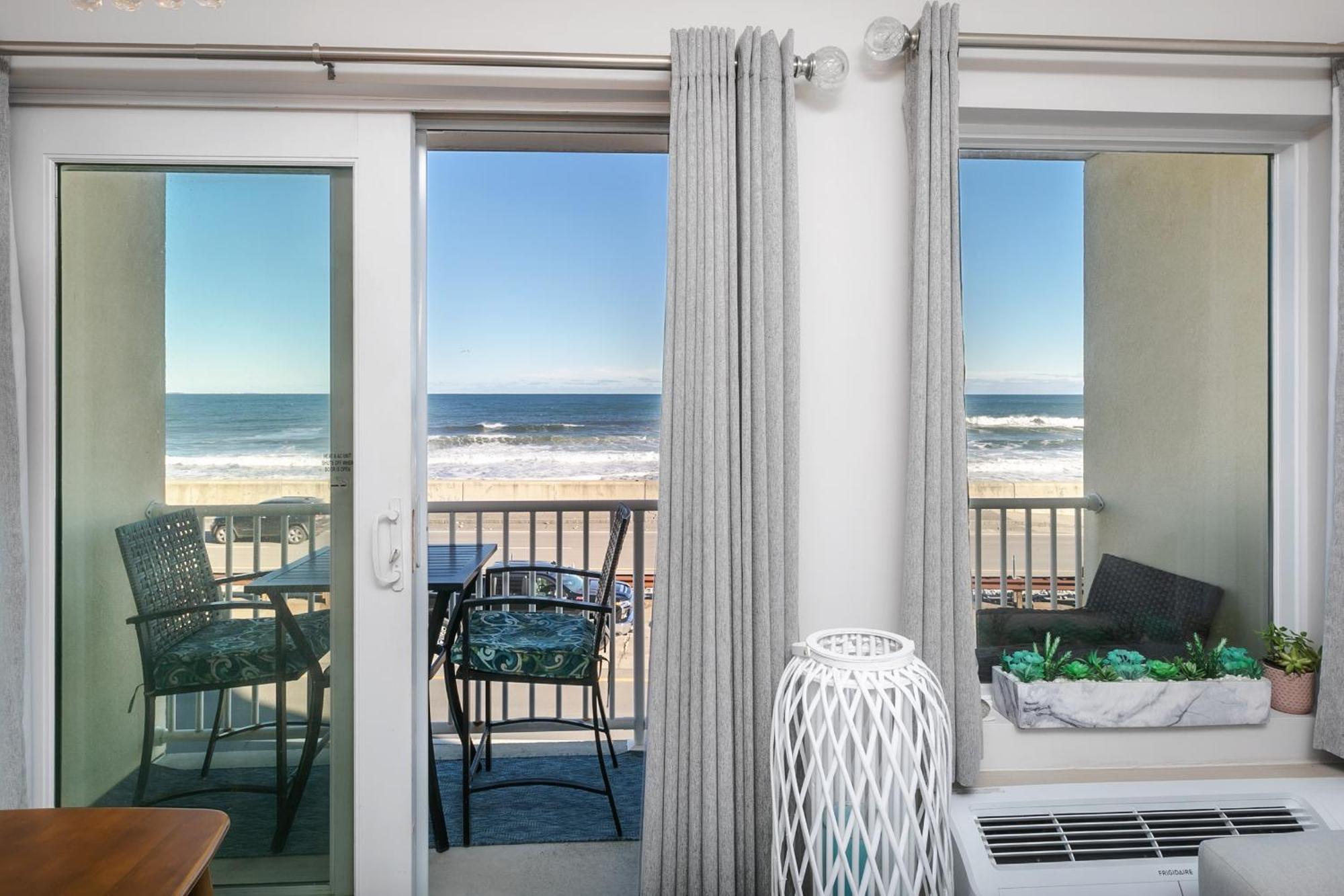Apartment Direct Oceanfront Suite! *