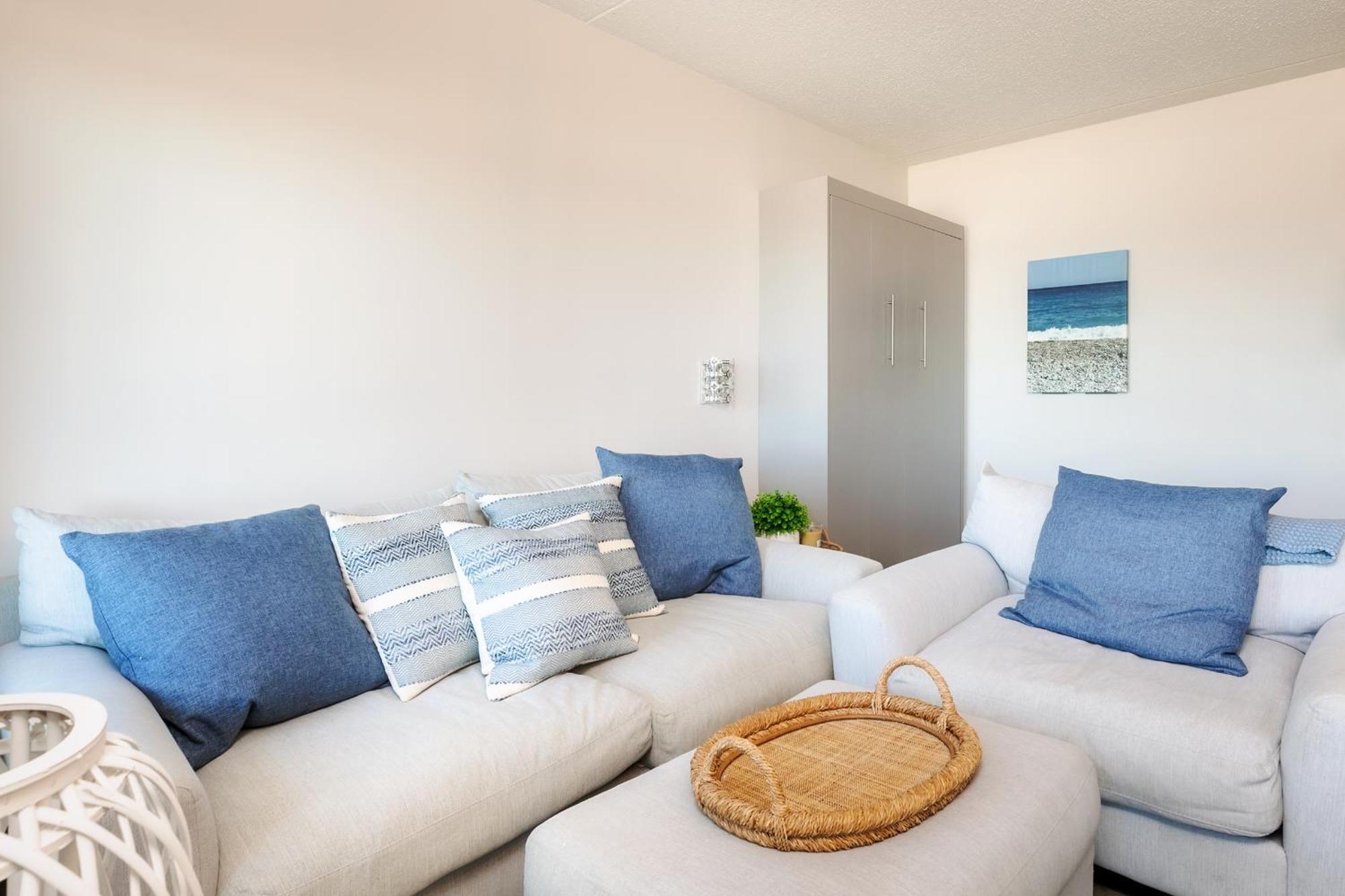 Direct Oceanfront Suite!